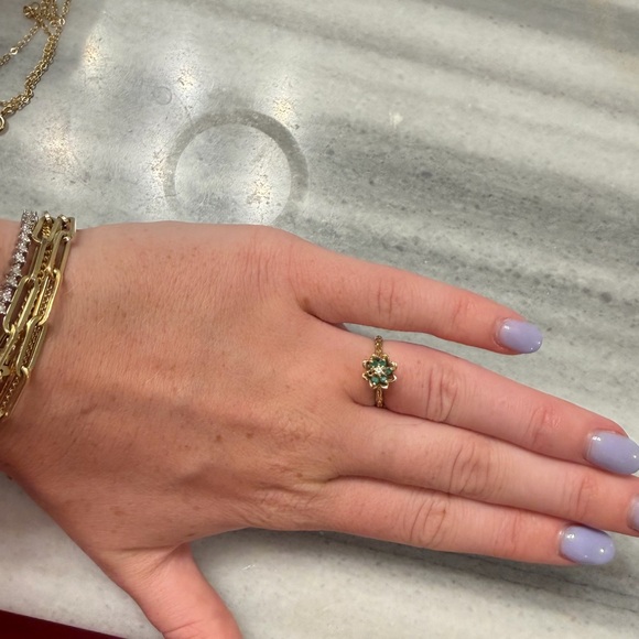 14K Emerald Tulip Ring - Picture 2 of 3